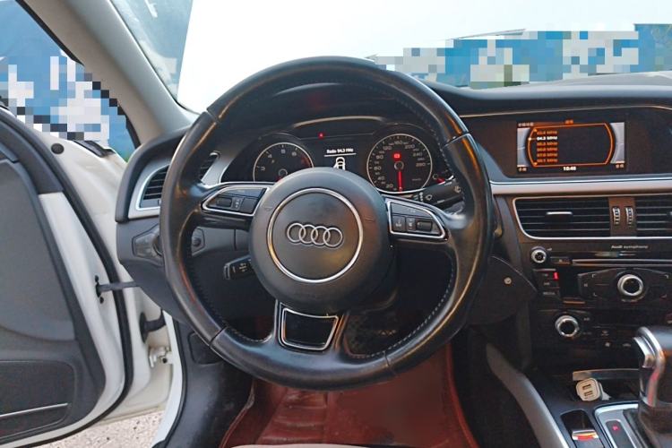 Used Audi A4L 2016 35 TFSI Automatic Standard Model Steering Wheel
