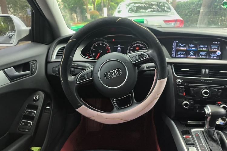Used Audi A4L 2016 35 TFSI Collector's Edition Automatic Standard Model Steering Wheel