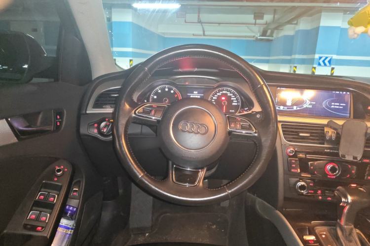 Used Audi A4L 2016 35 TFSI Collector's Edition Automatic Standard Model Steering Wheel