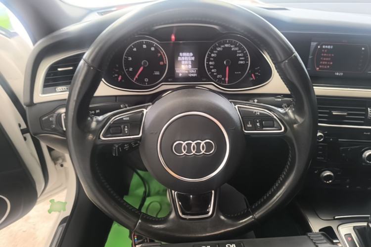 Used Audi A4L 2016 35 TFSI Collection Edition S line Comfort Model Steering Wheel