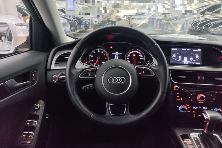 Used Audi A4L 2016 35 TFSI Automatic Comfort Model Steering Wheel