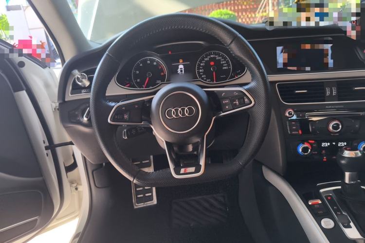 Used Audi A4L 2016 35 TFSI Collector's Edition Automatic Standard Model Steering Wheel