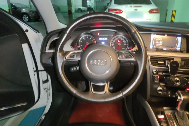 Used Audi A4L 2016 35 TFSI Collector's Edition Automatic Standard Model Steering Wheel