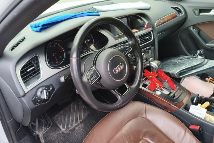 Used Audi A4L 2016 35 TFSI Collection Edition S line Comfort Model Steering Wheel