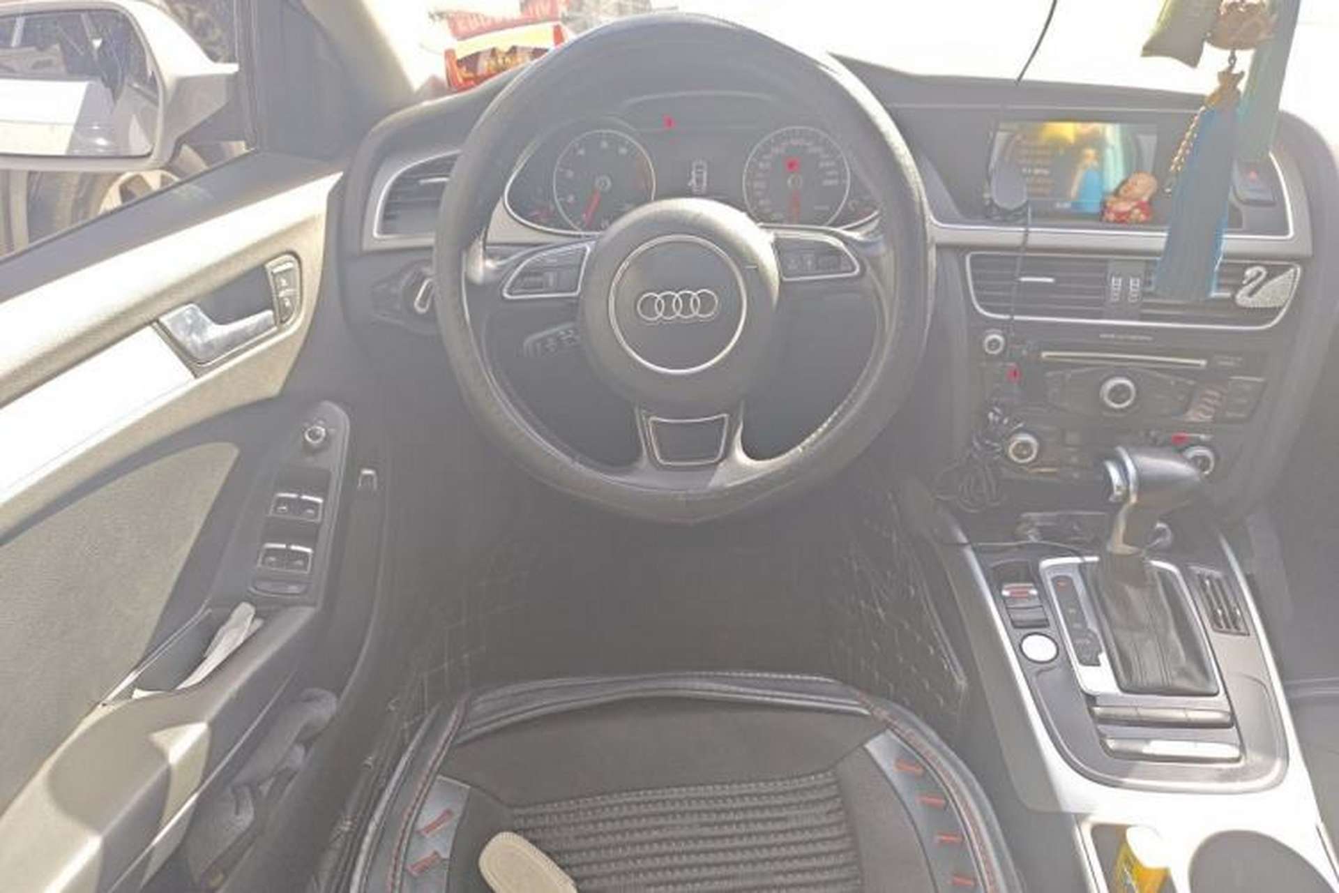 Used Audi A4L 2016 35 TFSI Collector's Edition Automatic Standard Model Steering Wheel