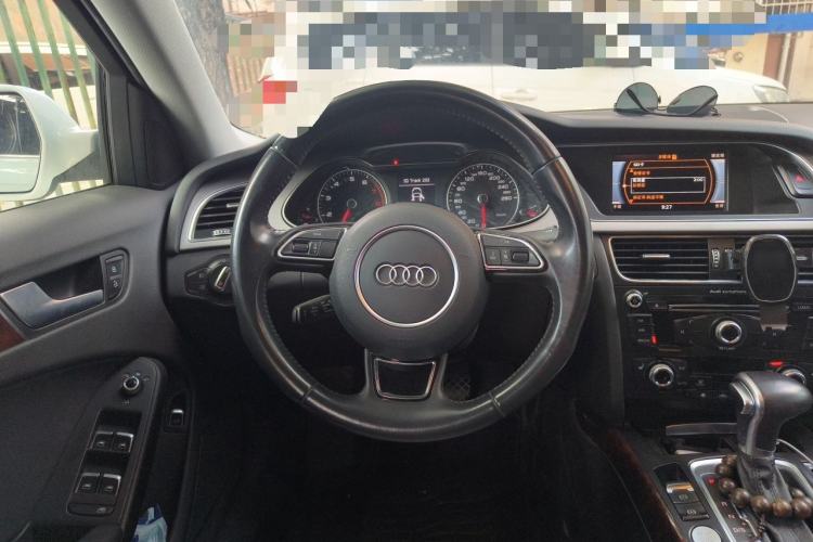 Used Audi A4L 2016 35 TFSI Collection Edition S line Comfort Model Steering Wheel