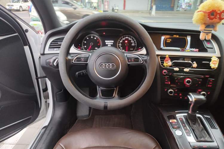 Used Audi A4L 2016 35 TFSI Collector's Edition Automatic Standard Model Steering Wheel