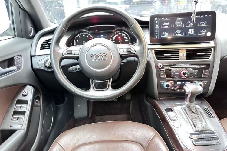 Used Audi A4L 2016 35 TFSI Collection Edition S line Comfort Model Steering Wheel