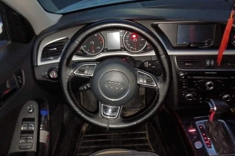 Used Audi A4L 2016 35 TFSI Automatic Technology Model Steering Wheel