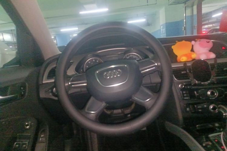 Used Audi A4L 2016 30 TFSI Automatic Comfort Model Steering Wheel