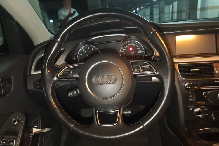 Used Audi A4L 2016 35 TFSI Collector's Edition Automatic Standard Model Steering Wheel