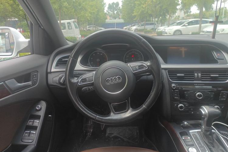 Used Audi A4L 2016 35 TFSI Automatic Comfort Model Steering Wheel