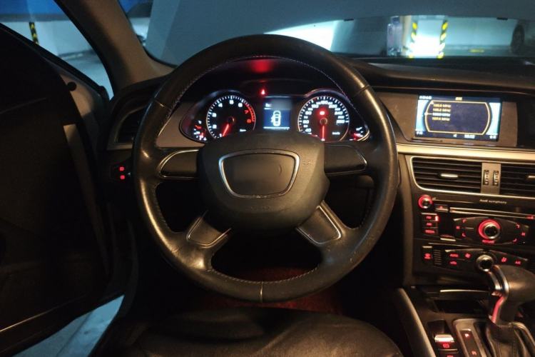 Used Audi A4L 2016 30 TFSI Automatic Comfort Model Steering Wheel