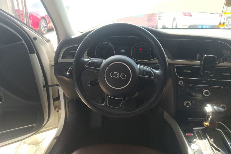 Used Audi A4L 2016 35 TFSI Collector's Edition Automatic Standard Model Steering Wheel
