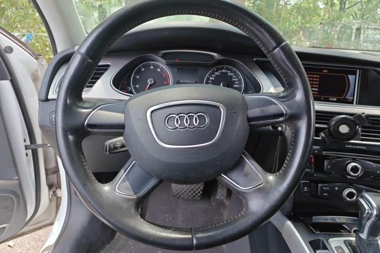 Used Audi A4L 2016 30 TFSI Collector's Edition Automatic Comfort Model Steering Wheel