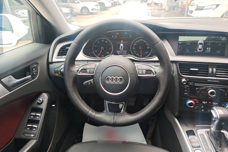 Used Audi A4L 2016 35 TFSI Collector's Edition Automatic Standard Model Steering Wheel