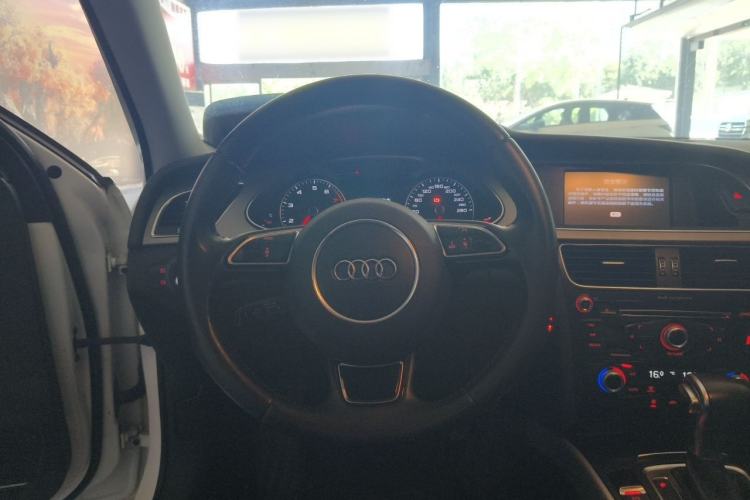 Used Audi A4L 2016 35 TFSI Collector's Edition Automatic Standard Model Steering Wheel