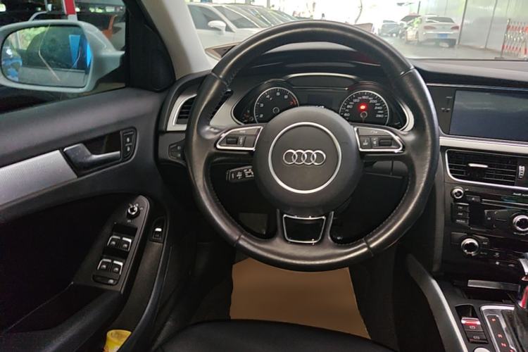 Used Audi A4L 2016 35 TFSI Collector's Edition Automatic Standard Model Steering Wheel