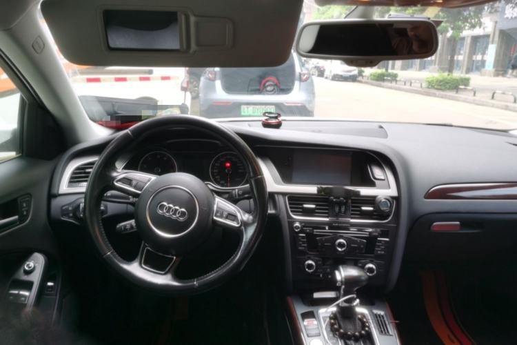 Used Audi A4L 2016 35 TFSI Collector's Edition Automatic Standard Model Steering Wheel