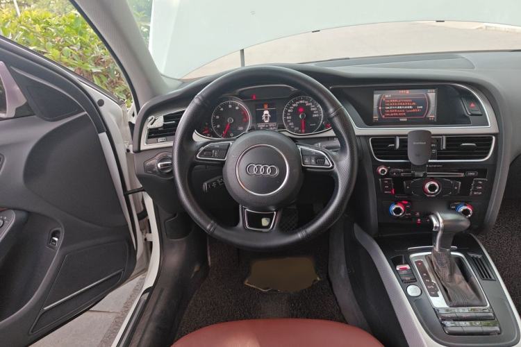 Used Audi A4L 2016 35 TFSI Collector's Edition Automatic Standard Model Steering Wheel