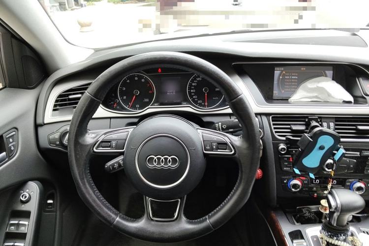 Used Audi A4L 2016 35 TFSI Automatic Comfort Model Steering Wheel