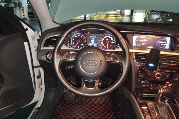 Used Audi A4L 2016 35 TFSI Collector's Edition Automatic Standard Model Steering Wheel