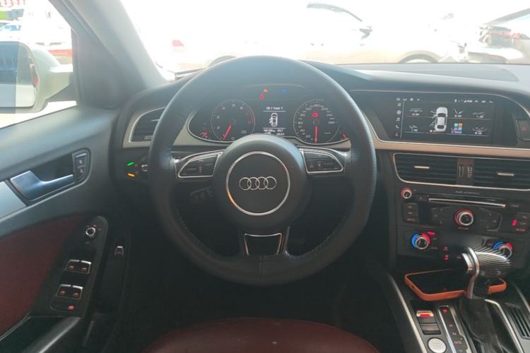 Used Audi A4L 2016 35 TFSI Collector's Edition Automatic Standard Model Steering Wheel