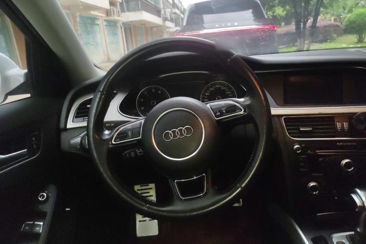 Used Audi A4L 2016 35 TFSI Collector's Edition Automatic Standard Model Steering Wheel