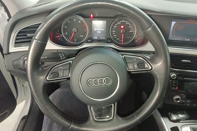 Used Audi A4L 2016 35 TFSI Collector's Edition Automatic Standard Model Steering Wheel