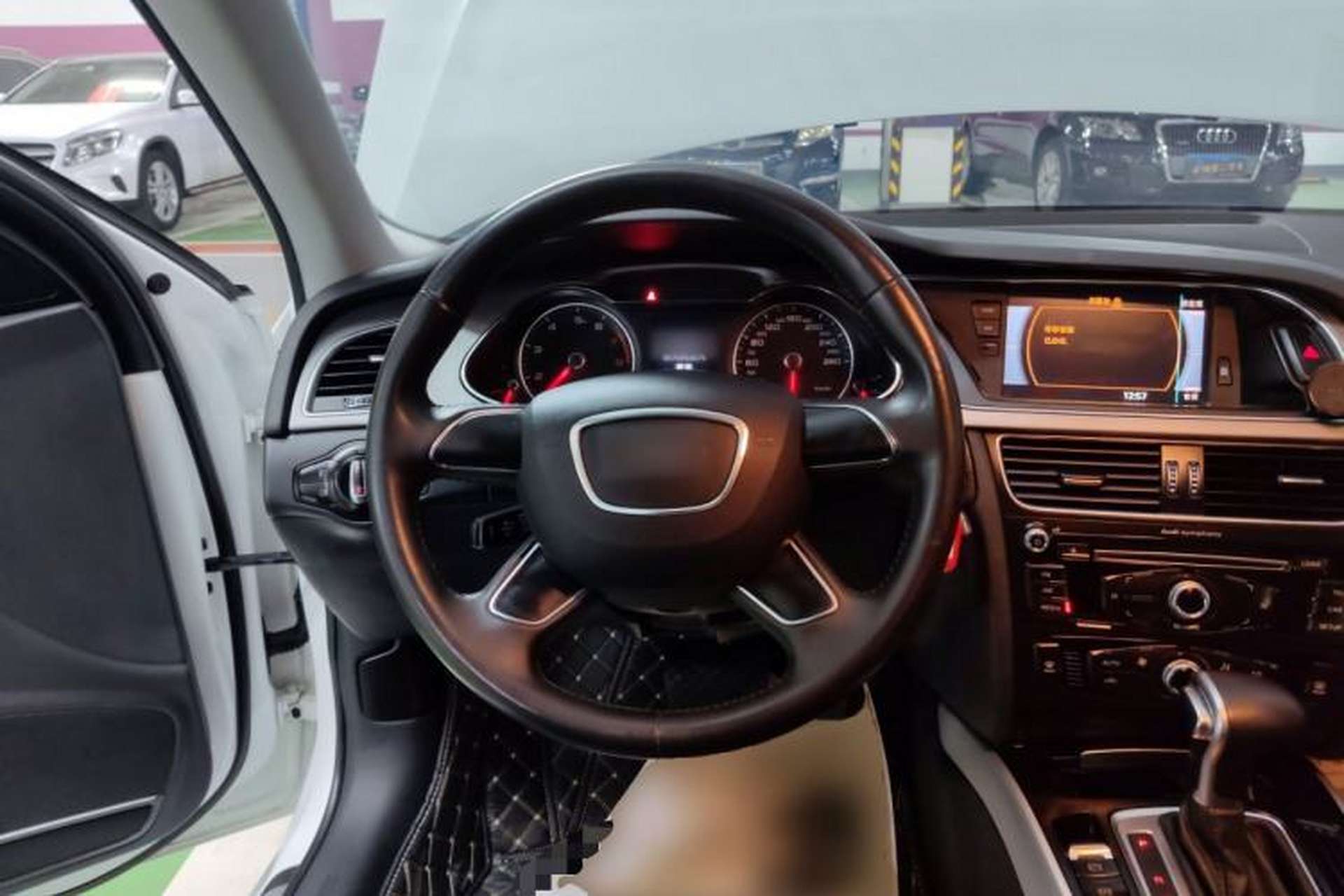 Used Audi A4L 2016 30 TFSI Collector's Edition Automatic Comfort Model Steering Wheel