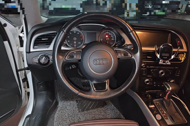 Used Audi A4L 2016 35 TFSI Collector's Edition Automatic Standard Model Steering Wheel