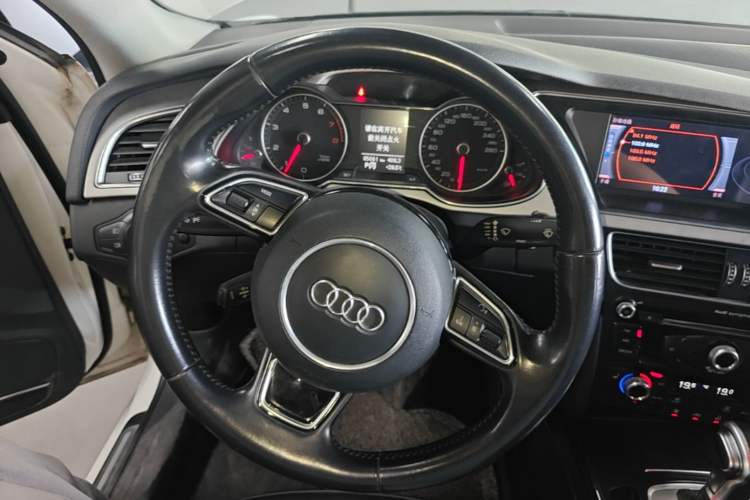 Used Audi A4L 2016 35 TFSI Automatic Comfort Model Steering Wheel