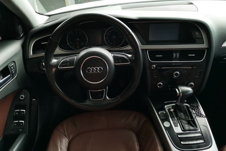 Used Audi A4L 2016 35 TFSI Collector's Edition Automatic Standard Model Steering Wheel