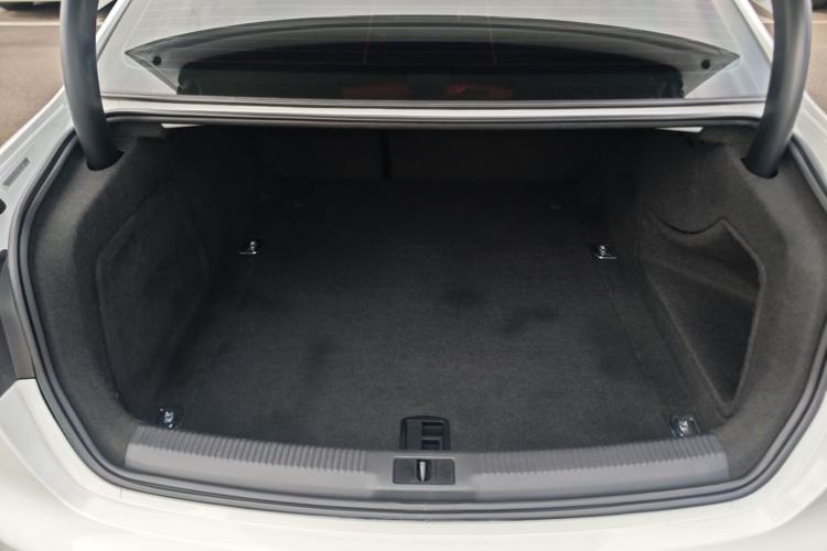 Used Audi A4L 2016 35 TFSI Automatic Comfort Model Trunk