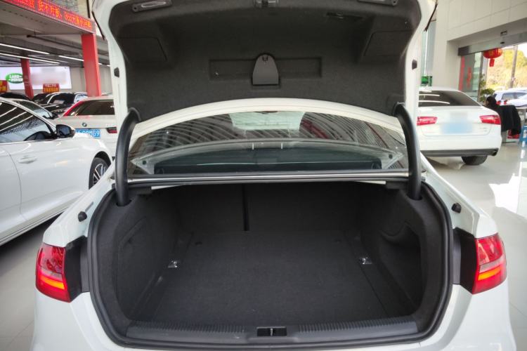 Used Audi A4L 2016 35 TFSI Collector's Edition Automatic Standard Model Trunk