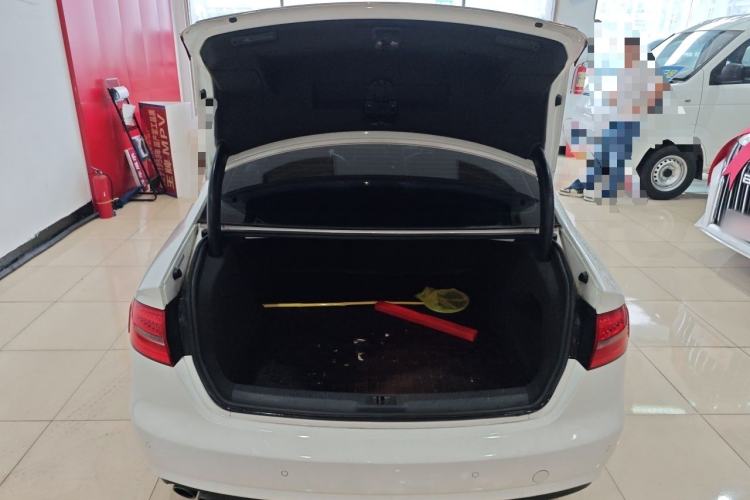 Used Audi A4L 2016 35 TFSI Collector's Edition Automatic Standard Model Trunk