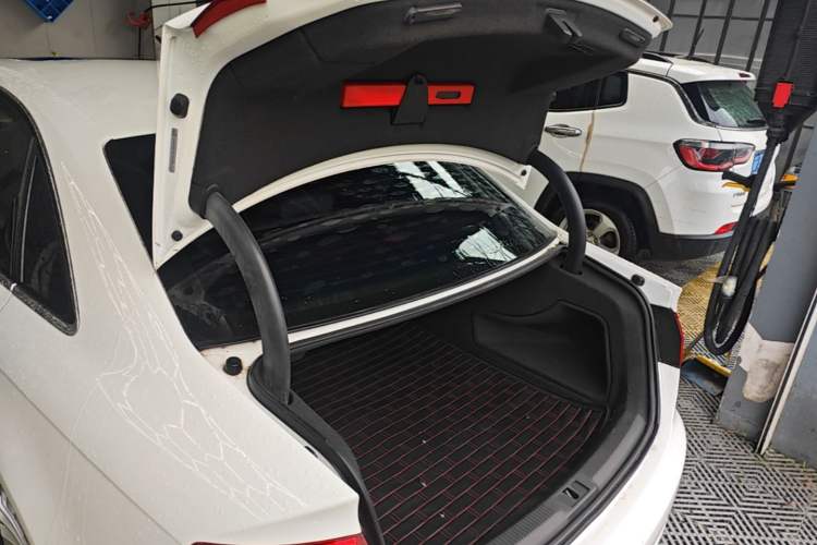Used Audi A4L 2016 35 TFSI Collector's Edition Automatic Standard Model Trunk