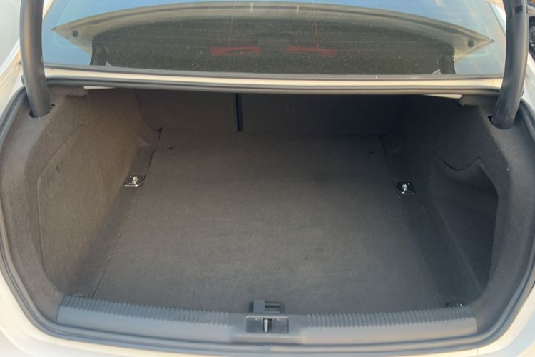 Used Audi A4L 2016 35 TFSI Automatic Comfort Model Trunk