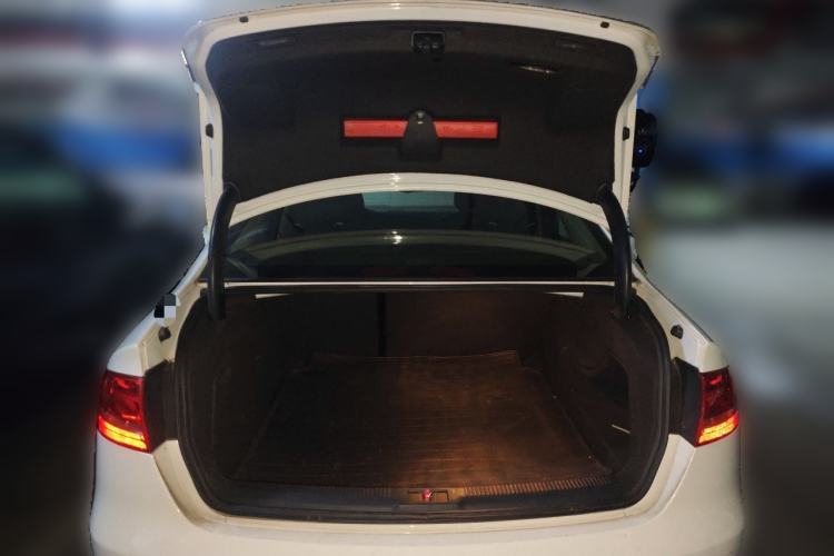 Used Audi A4L 2016 30 TFSI Automatic Comfort Model Trunk