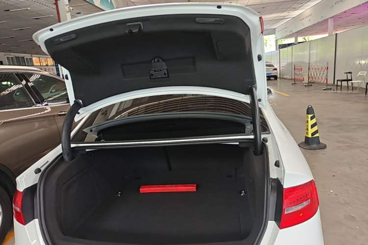 Used Audi A4L 2016 35 TFSI Collector's Edition Automatic Standard Model Trunk