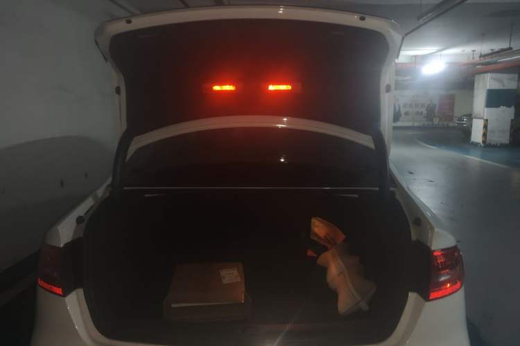 Used Audi A4L 2016 35 TFSI Collector's Edition Automatic Standard Model Trunk