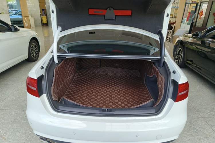 Used Audi A4L 2016 35 TFSI Automatic Standard Model Trunk