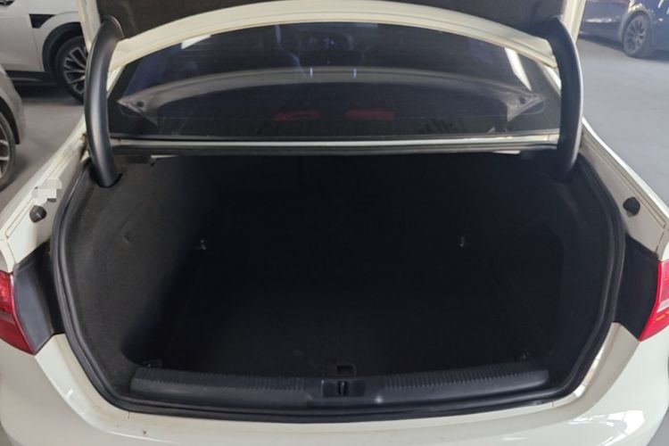 Used Audi A4L 2016 35 TFSI Automatic Comfort Model Trunk