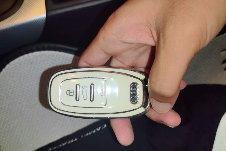 Used Audi A4L 2016 35 TFSI Collector's Edition Automatic Standard Model Vehicle Key