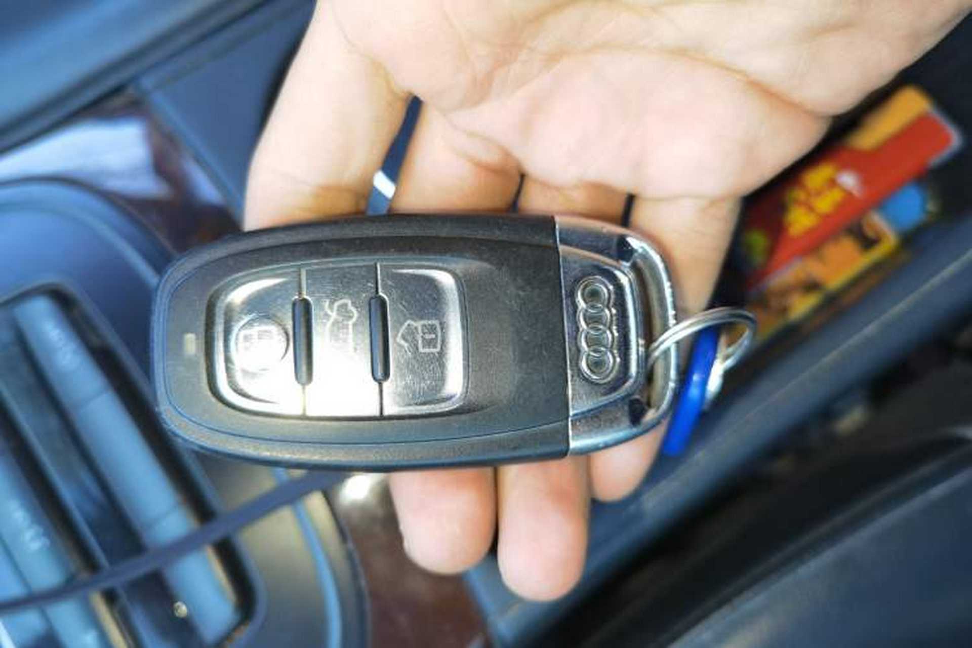 Used Audi A4L 2016 35 TFSI Collection Edition S line Comfort Model Vehicle Key