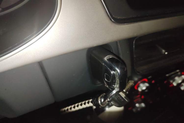 Used Audi A4L 2016 35 TFSI Automatic Comfort Model Vehicle Key