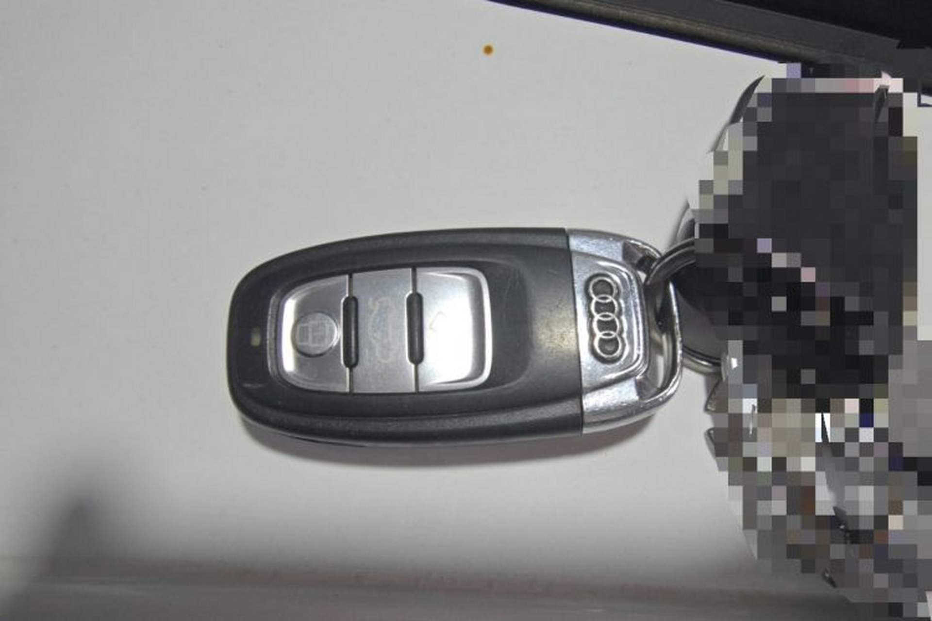 Used Audi A4L 2016 35 TFSI Automatic Standard Model Vehicle Key