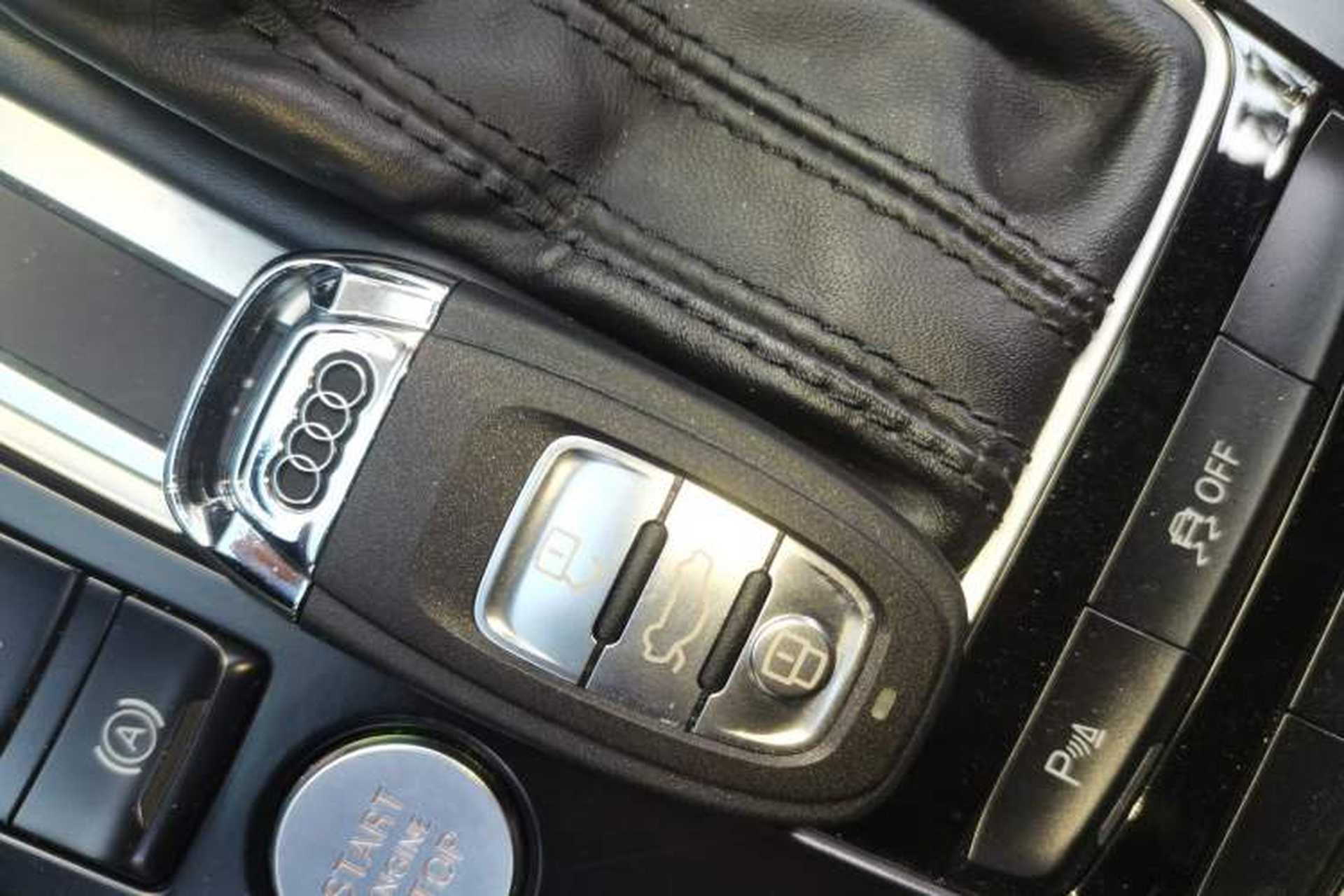 Used Audi A4L 2016 35 TFSI Collection Edition S line Comfort Model Vehicle Key