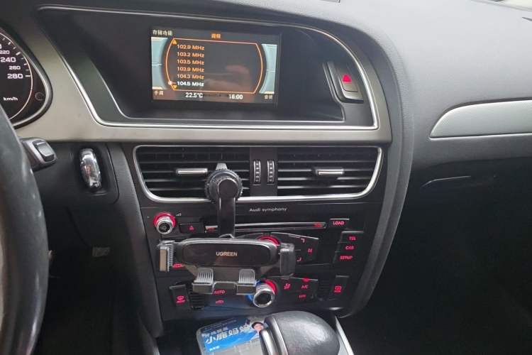 Used Audi A4L 2016 30 TFSI Collector's Edition Automatic Comfort Model Audio And AC Panel