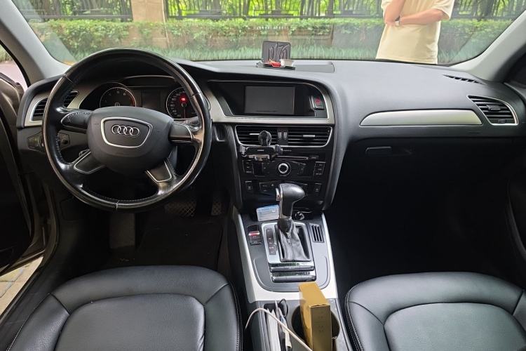 Used Audi A4L 2016 30 TFSI Collector's Edition Automatic Comfort Model Center Console